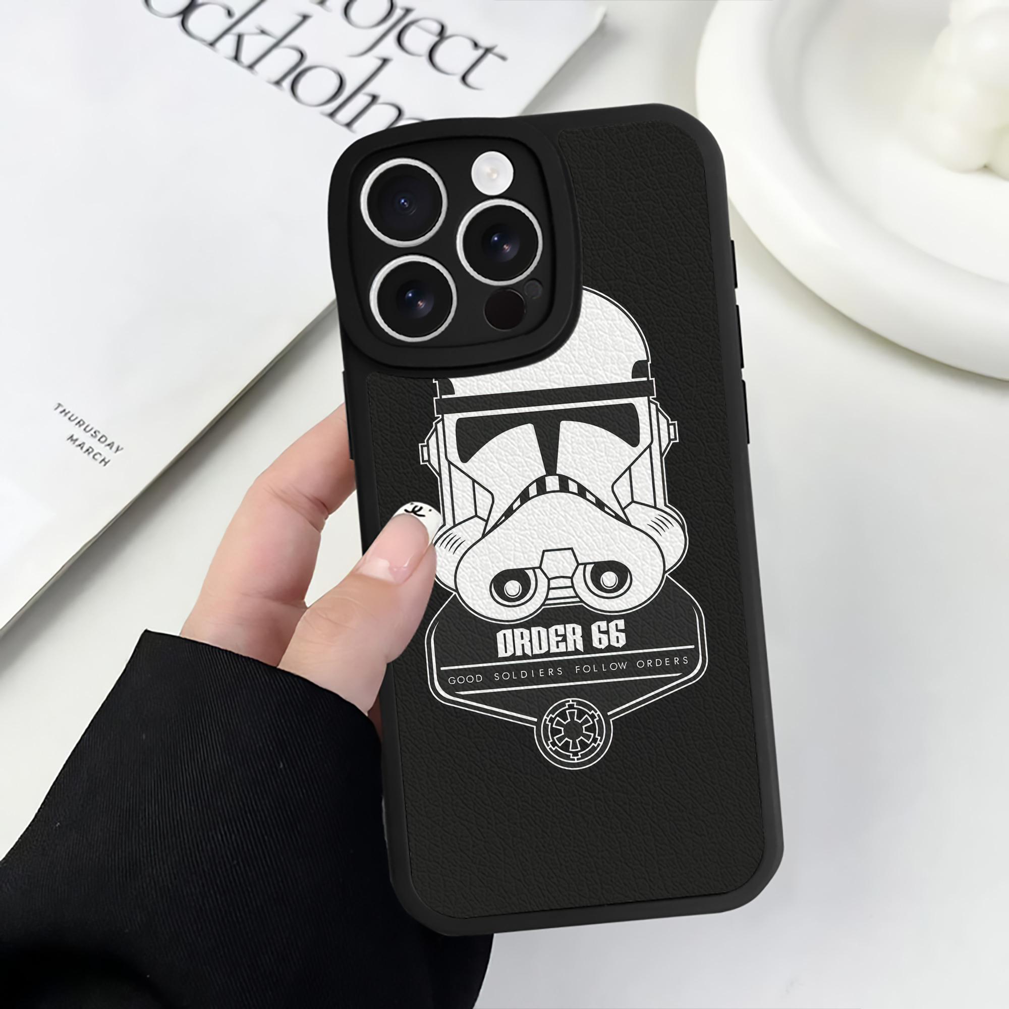 （画像用） スター・ウォーズ Star Wars 【iPhone 16シリーズ対応】シリコンスマホケース（レザー調） 材質：シリコン